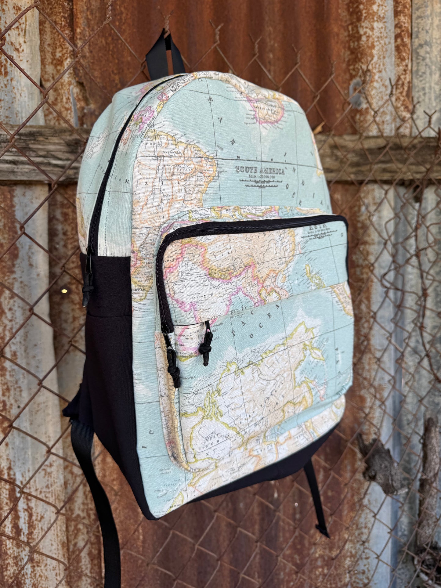 Soy del mundo- Backpack