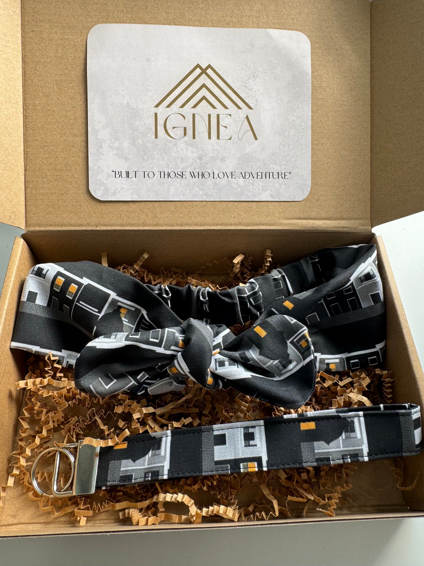 Maria bundle 3 (llavero + scrunchiedana)